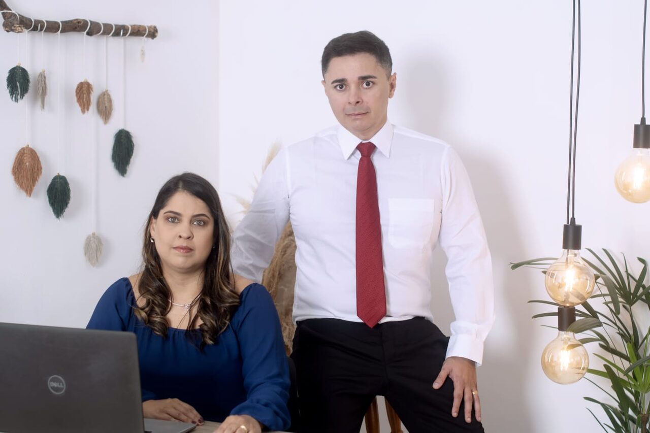 Advogados Alexandre Agrico de Paula e Thabata Rodrigues Agrico de Paula, sócios da Altha Advocacia